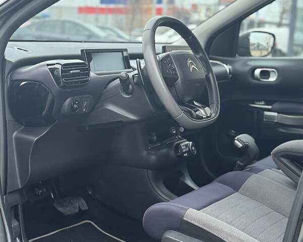 Серый Ситроен C4 Кактус, объемом двигателя 1.2 л и пробегом 157 тыс. км за 9999 $, фото 22 на Automoto.ua