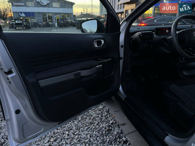 Серый Ситроен C4 Кактус, объемом двигателя 1.2 л и пробегом 100 тыс. км за 9500 $, фото 8 на Automoto.ua