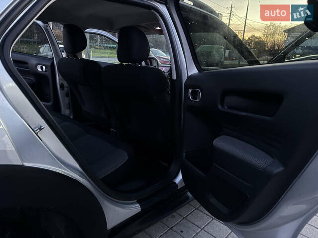 Серый Ситроен C4 Кактус, объемом двигателя 1.2 л и пробегом 100 тыс. км за 9500 $, фото 12 на Automoto.ua