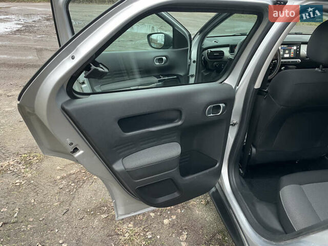 Серый Ситроен C4 Кактус, объемом двигателя 1.6 л и пробегом 2 тыс. км за 9100 $, фото 27 на Automoto.ua