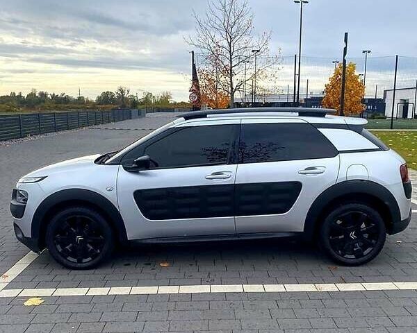 Серый Ситроен C4 Кактус, объемом двигателя 1.6 л и пробегом 161 тыс. км за 11900 $, фото 5 на Automoto.ua