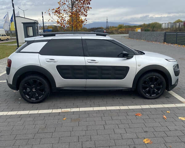 Серый Ситроен C4 Кактус, объемом двигателя 1.6 л и пробегом 155 тыс. км за 10999 $, фото 5 на Automoto.ua