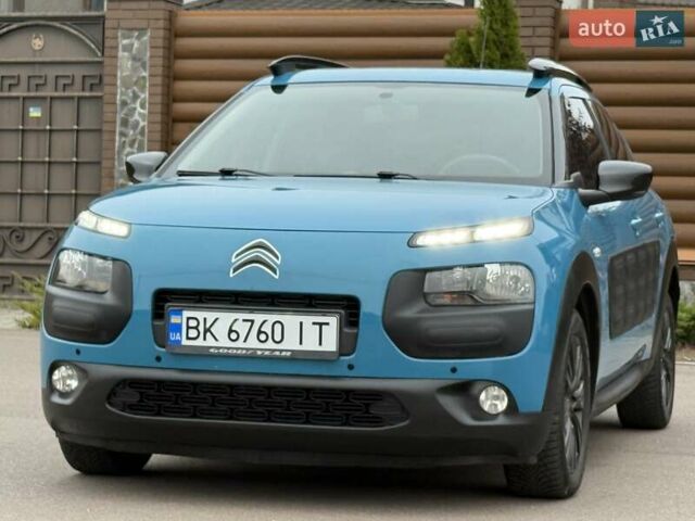 Синий Ситроен C4 Кактус, объемом двигателя 1.2 л и пробегом 67 тыс. км за 11500 $, фото 1 на Automoto.ua