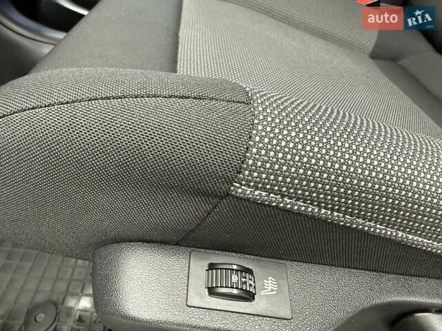 Синий Ситроен C4 Кактус, объемом двигателя 1.2 л и пробегом 67 тыс. км за 11500 $, фото 53 на Automoto.ua