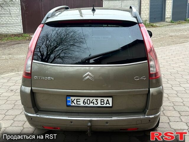 Бежевый Ситроен Ц4 Гранд Пикассо, объемом двигателя 1.6 л и пробегом 260 тыс. км за 5000 $, фото 5 на Automoto.ua