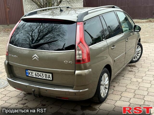 Бежевый Ситроен Ц4 Гранд Пикассо, объемом двигателя 1.6 л и пробегом 260 тыс. км за 5000 $, фото 4 на Automoto.ua