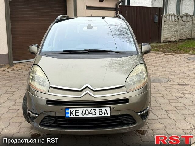 Бежевый Ситроен Ц4 Гранд Пикассо, объемом двигателя 1.6 л и пробегом 260 тыс. км за 5000 $, фото 1 на Automoto.ua