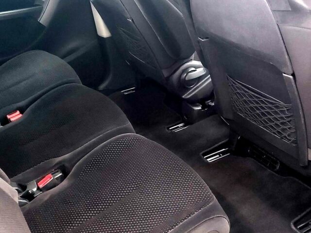 Черный Ситроен Ц4 Гранд Пикассо, объемом двигателя 2 л и пробегом 290 тыс. км за 6000 $, фото 5 на Automoto.ua