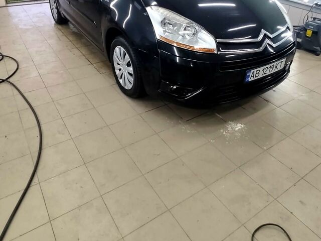 Черный Ситроен Ц4 Гранд Пикассо, объемом двигателя 2 л и пробегом 290 тыс. км за 6000 $, фото 9 на Automoto.ua