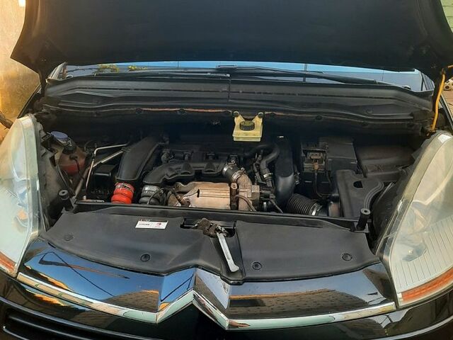 Черный Ситроен Ц4 Гранд Пикассо, объемом двигателя 1.6 л и пробегом 204 тыс. км за 7000 $, фото 7 на Automoto.ua