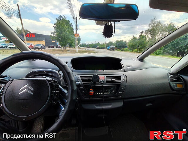 Чорний Сітроен Ц4 Гранд Пікассо, об'ємом двигуна 1.6 л та пробігом 259 тис. км за 7500 $, фото 6 на Automoto.ua