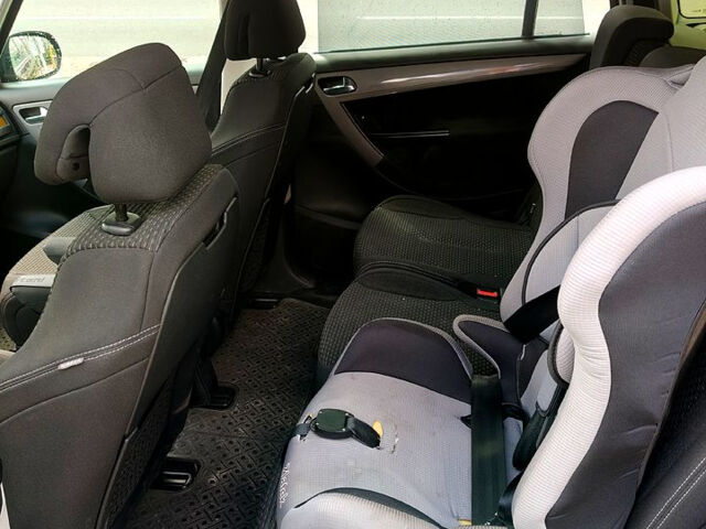 Чорний Сітроен Ц4 Гранд Пікассо, об'ємом двигуна 1.6 л та пробігом 259 тис. км за 7500 $, фото 7 на Automoto.ua