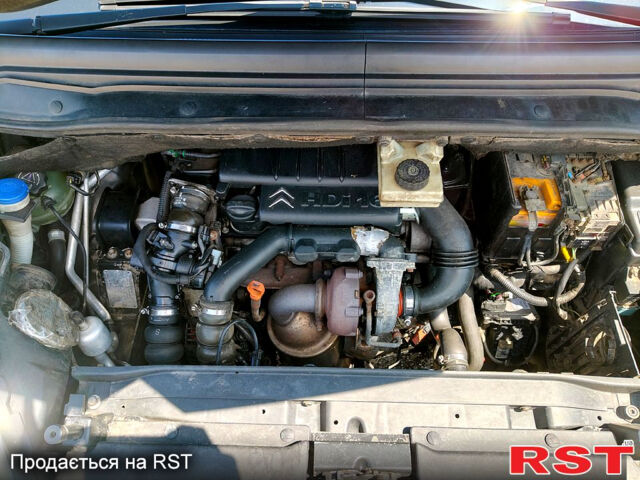 Чорний Сітроен Ц4 Гранд Пікассо, об'ємом двигуна 1.6 л та пробігом 259 тис. км за 7500 $, фото 4 на Automoto.ua