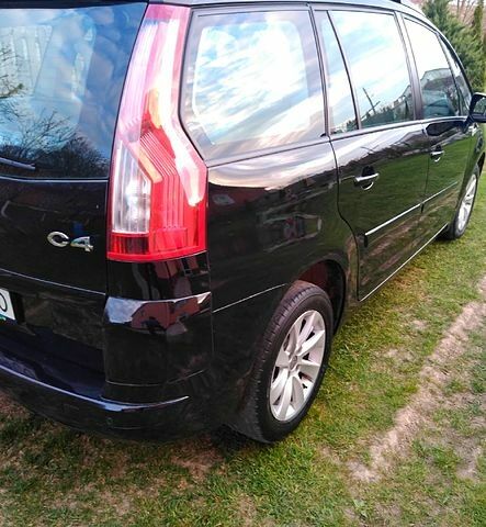 Ситроен Ц4 Гранд Пикассо 2010 в Тернополе на Automoto.ua Черный Ситроен Ц4 Гранд Пикассо, объемом двигателя 2 л и пробегом 203 тыс. км за 6900 $, фото 5 на Automoto.ua