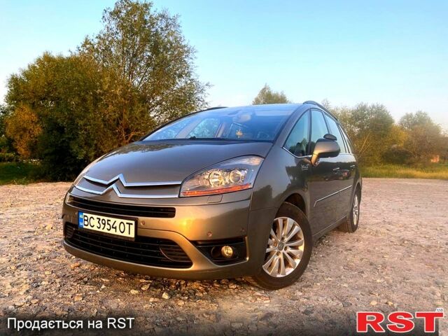 Коричневый Ситроен Ц4 Гранд Пикассо, объемом двигателя 2 л и пробегом 212 тыс. км за 6900 $, фото 2 на Automoto.ua