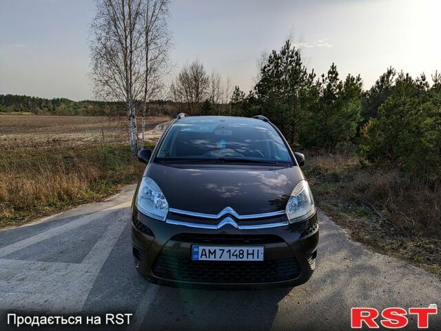 Ситроен Ц4 Гранд Пикассо 2011 в Житомире на Automoto.ua Коричневый Ситроен Ц4 Гранд Пикассо, объемом двигателя 1.6 л и пробегом 251 тыс. км за 7200 $, фото 1 на Automoto.ua