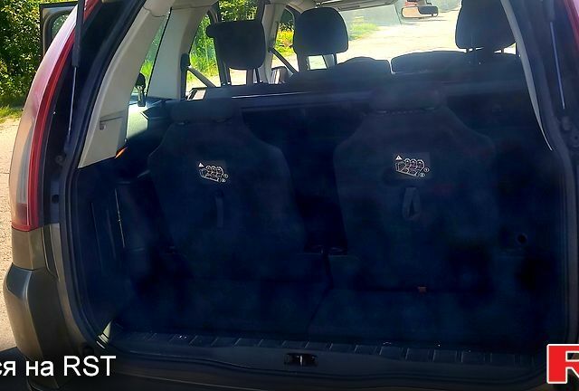 Коричневый Ситроен Ц4 Гранд Пикассо, объемом двигателя 1.6 л и пробегом 290 тыс. км за 4999 $, фото 6 на Automoto.ua