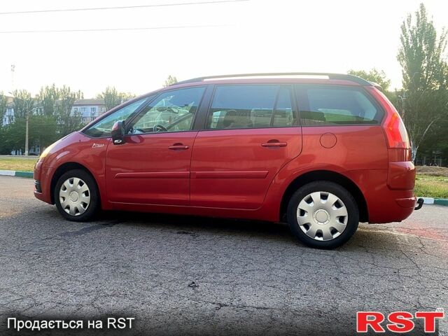 Красный Ситроен Ц4 Гранд Пикассо, объемом двигателя 1.6 л и пробегом 230 тыс. км за 6950 $, фото 6 на Automoto.ua