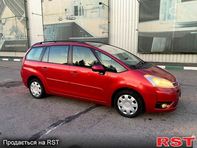 Красный Ситроен Ц4 Гранд Пикассо, объемом двигателя 1.6 л и пробегом 230 тыс. км за 6950 $, фото 1 на Automoto.ua