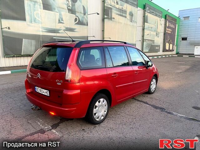 Красный Ситроен Ц4 Гранд Пикассо, объемом двигателя 1.6 л и пробегом 230 тыс. км за 6950 $, фото 2 на Automoto.ua