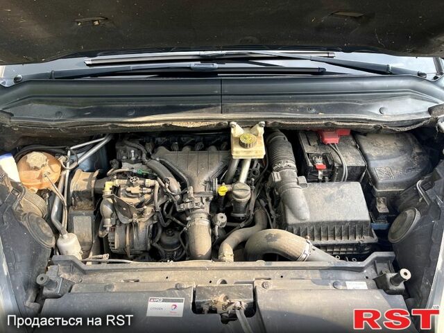 Ситроен Ц4 Гранд Пикассо, объемом двигателя 2 л и пробегом 194 тыс. км за 6450 $, фото 9 на Automoto.ua