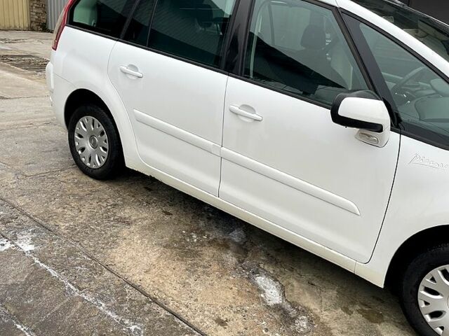 Ситроен Ц4 Гранд Пикассо, объемом двигателя 16 л и пробегом 191 тыс. км за 5500 $, фото 2 на Automoto.ua