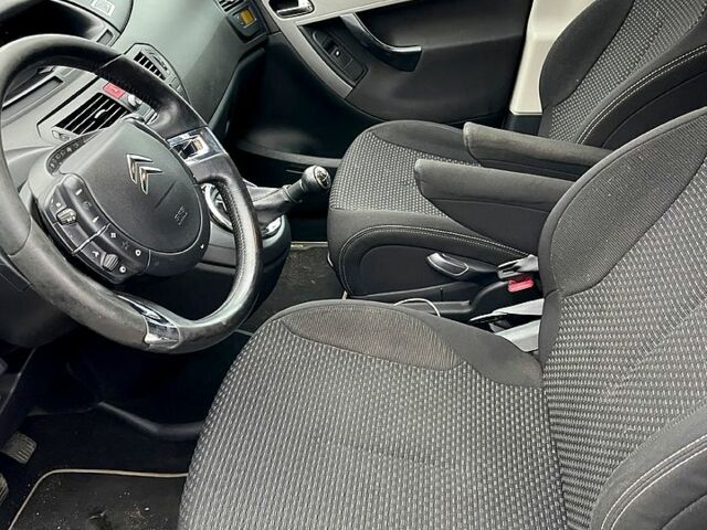 Ситроен Ц4 Гранд Пикассо, объемом двигателя 16 л и пробегом 191 тыс. км за 5500 $, фото 6 на Automoto.ua