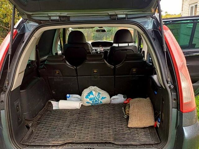 Ситроен Ц4 Гранд Пикассо, объемом двигателя 1.6 л и пробегом 233 тыс. км за 4700 $, фото 4 на Automoto.ua