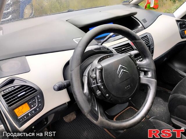 Серый Ситроен Ц4 Гранд Пикассо, объемом двигателя 2 л и пробегом 300 тыс. км за 4950 $, фото 11 на Automoto.ua