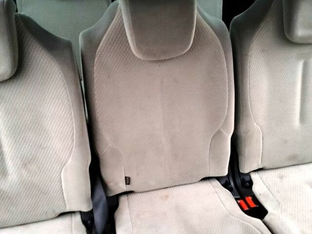 Серый Ситроен Ц4 Гранд Пикассо, объемом двигателя 1.6 л и пробегом 308 тыс. км за 4500 $, фото 8 на Automoto.ua