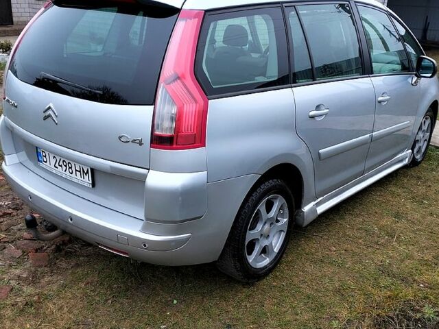 Серый Ситроен Ц4 Гранд Пикассо, объемом двигателя 1.6 л и пробегом 308 тыс. км за 4500 $, фото 2 на Automoto.ua