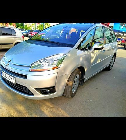 Сірий Сітроен Ц4 Гранд Пікассо, об'ємом двигуна 1.6 л та пробігом 220 тис. км за 5500 $, фото 2 на Automoto.ua