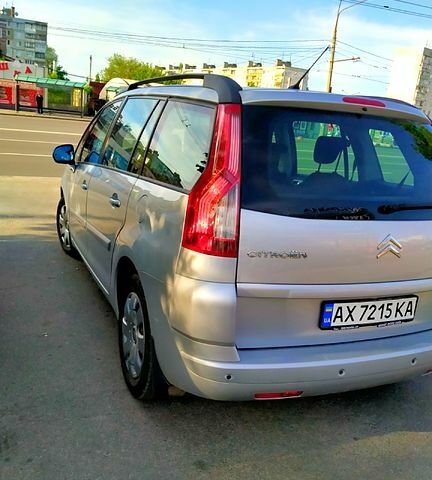 Сірий Сітроен Ц4 Гранд Пікассо, об'ємом двигуна 1.6 л та пробігом 220 тис. км за 5500 $, фото 1 на Automoto.ua