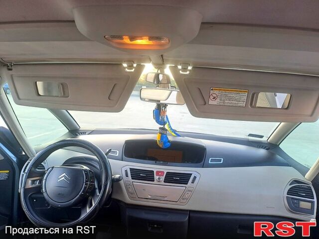 Серый Ситроен Ц4 Гранд Пикассо, объемом двигателя 1.6 л и пробегом 328 тыс. км за 5500 $, фото 6 на Automoto.ua