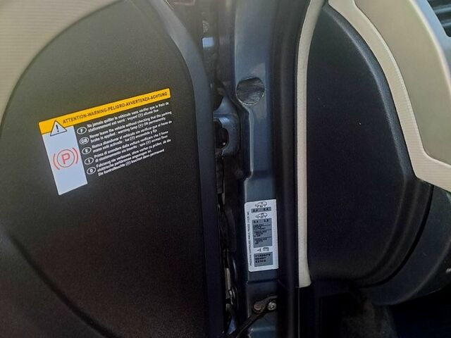 Серый Ситроен Ц4 Гранд Пикассо, объемом двигателя 1.6 л и пробегом 328 тыс. км за 5500 $, фото 7 на Automoto.ua