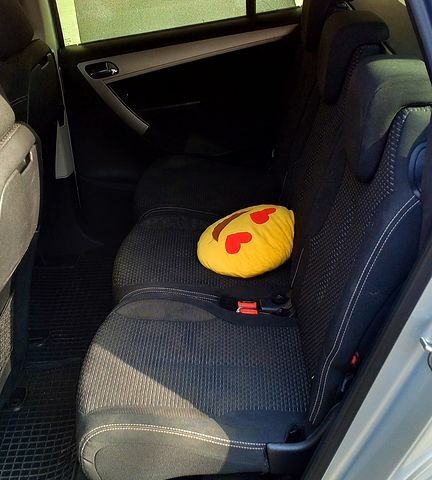 Серый Ситроен Ц4 Гранд Пикассо, объемом двигателя 2 л и пробегом 271 тыс. км за 5999 $, фото 7 на Automoto.ua