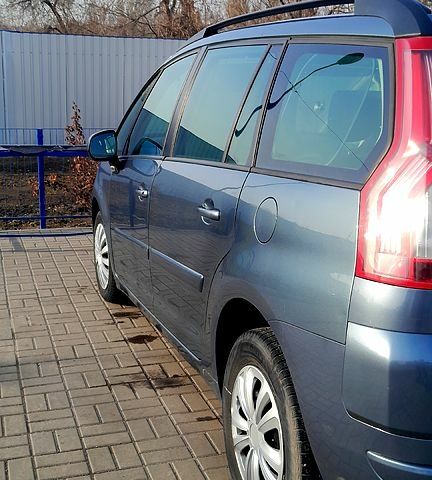 Сірий Сітроен Ц4 Гранд Пікассо, об'ємом двигуна 1.6 л та пробігом 185 тис. км за 5300 $, фото 3 на Automoto.ua