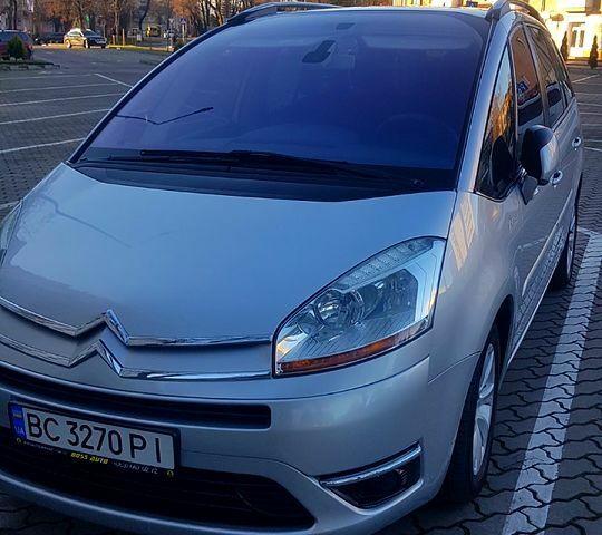 Серый Ситроен Ц4 Гранд Пикассо, объемом двигателя 1.6 л и пробегом 195 тыс. км за 6000 $, фото 2 на Automoto.ua