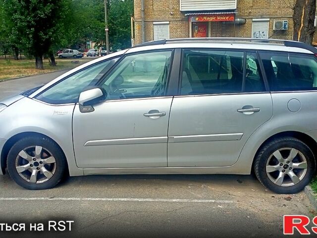 Серый Ситроен Ц4 Гранд Пикассо, объемом двигателя 1.6 л и пробегом 255 тыс. км за 3500 $, фото 4 на Automoto.ua