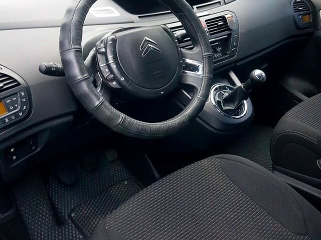 Серый Ситроен Ц4 Гранд Пикассо, объемом двигателя 1.6 л и пробегом 195 тыс. км за 6000 $, фото 7 на Automoto.ua