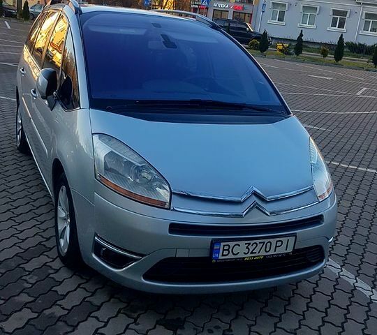 Серый Ситроен Ц4 Гранд Пикассо, объемом двигателя 1.6 л и пробегом 195 тыс. км за 6000 $, фото 6 на Automoto.ua