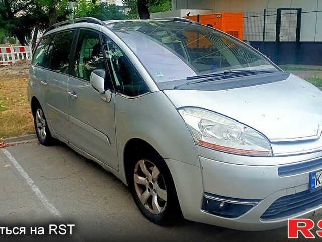 Серый Ситроен Ц4 Гранд Пикассо, объемом двигателя 1.6 л и пробегом 255 тыс. км за 3500 $, фото 2 на Automoto.ua