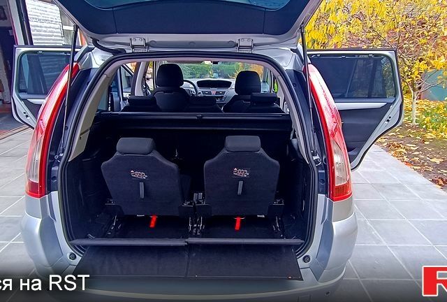 Серый Ситроен Ц4 Гранд Пикассо, объемом двигателя 1.6 л и пробегом 0 тыс. км за 6850 $, фото 7 на Automoto.ua