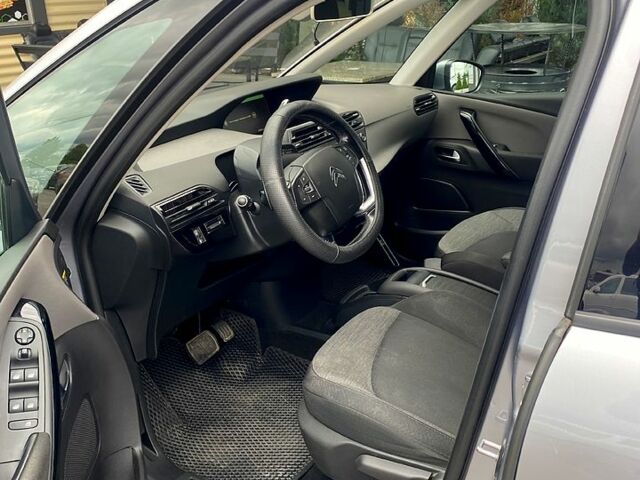 Серый Ситроен Ц4 Гранд Пикассо, объемом двигателя 1.6 л и пробегом 246 тыс. км за 12000 $, фото 5 на Automoto.ua