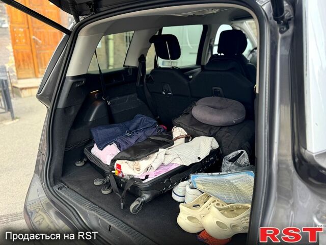 Сірий Сітроен Ц4 Гранд Пікассо, об'ємом двигуна 1.6 л та пробігом 170 тис. км за 13000 $, фото 5 на Automoto.ua