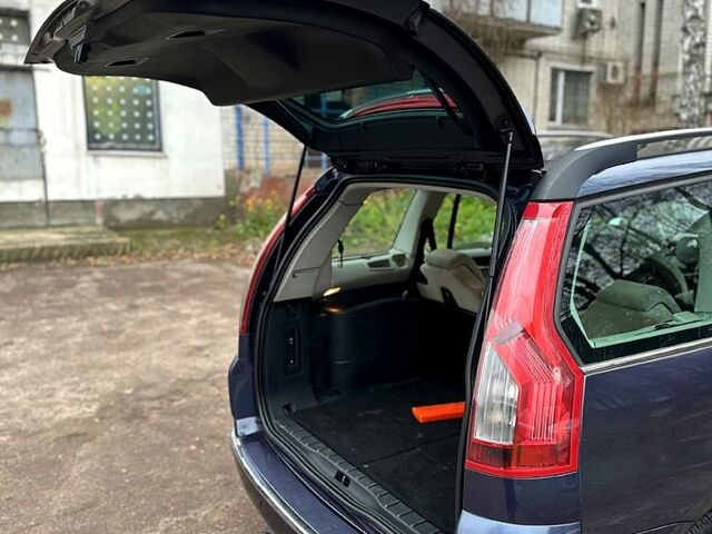 Синий Ситроен Ц4 Гранд Пикассо, объемом двигателя 2 л и пробегом 240 тыс. км за 5600 $, фото 4 на Automoto.ua