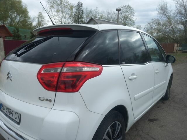 Ситроен С4 Пикассо 2008 в Чопе на Automoto.ua Белый Ситроен С4 Пикассо, объемом двигателя 2 л и пробегом 260 тыс. км за 6500 $, фото 2 на Automoto.ua