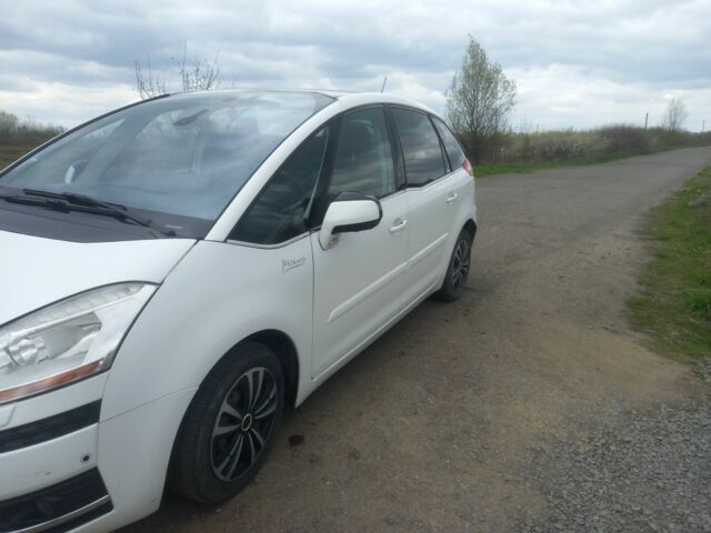 Ситроен С4 Пикассо 2008 в Чопе на Automoto.ua Белый Ситроен С4 Пикассо, объемом двигателя 2 л и пробегом 260 тыс. км за 6500 $, фото 4 на Automoto.ua