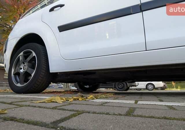 Білий Сітроен С4 Пікассо, об'ємом двигуна 1.6 л та пробігом 216 тис. км за 5700 $, фото 5 на Automoto.ua