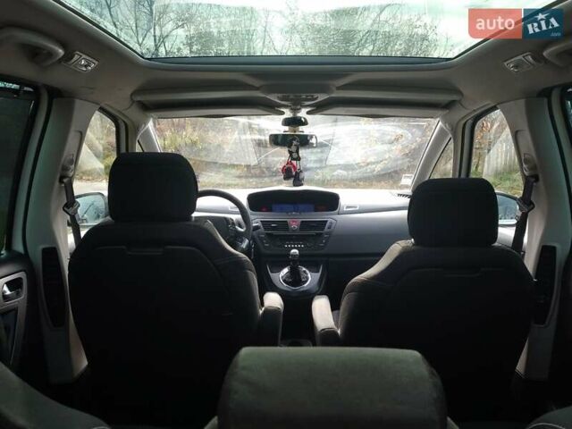 Білий Сітроен С4 Пікассо, об'ємом двигуна 1.6 л та пробігом 240 тис. км за 5550 $, фото 25 на Automoto.ua